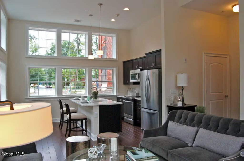 233 Lake Avenue - Photo 6