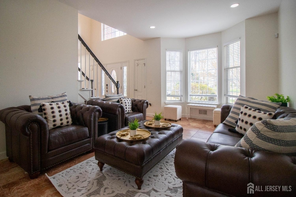 845 Woodbury Drive - Photo 9
