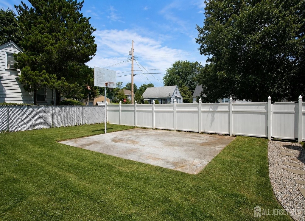23 Harrison Avenue - Photo 32