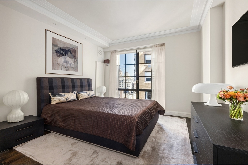 985 Park Avenue - Photo 10