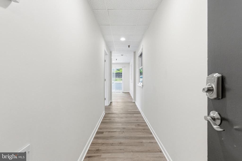 1725 Henry Avenue - Photo 0