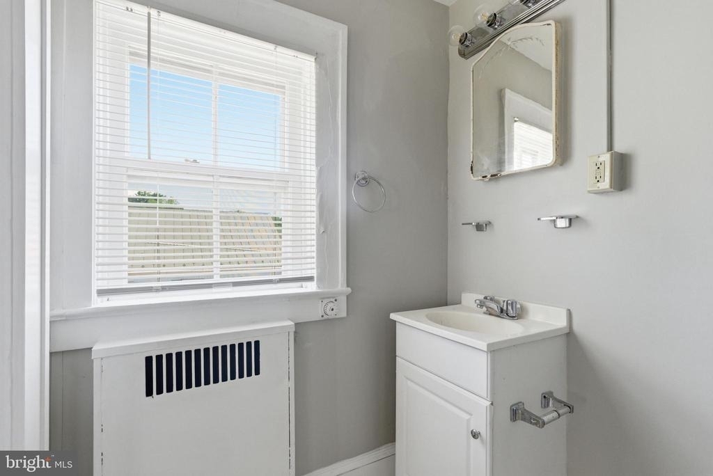 142 N Washington Street - Photo 14