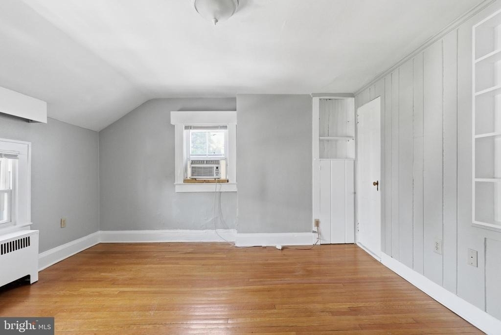 142 N Washington Street - Photo 9