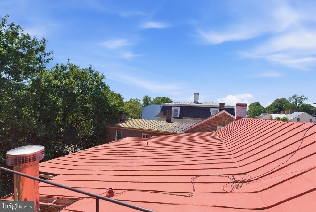 142 N Washington Street - Photo 7