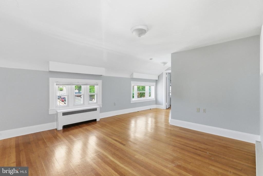 142 N Washington Street - Photo 3