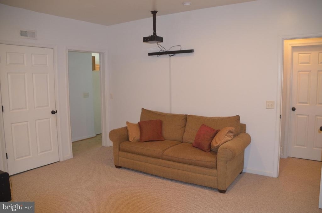 25 Tracey Lane - Photo 18