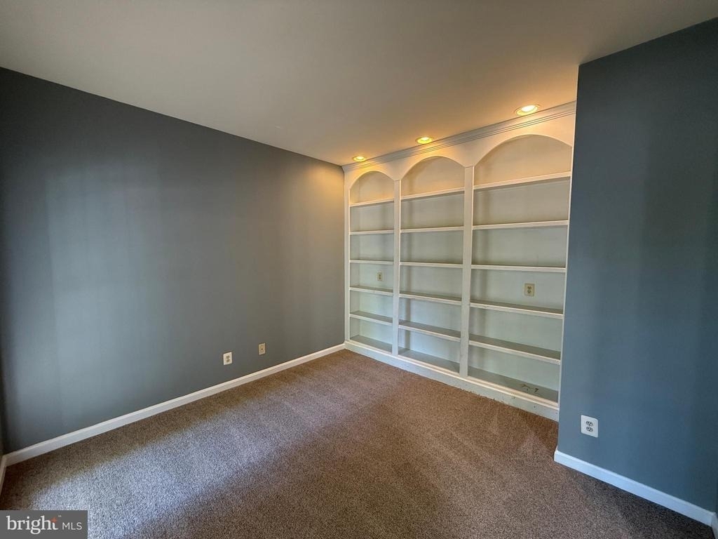10500 Westfield Lane - Photo 8