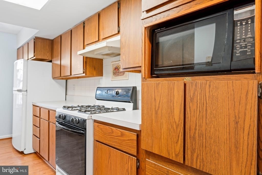 2053 Mayflower Drive - Photo 13