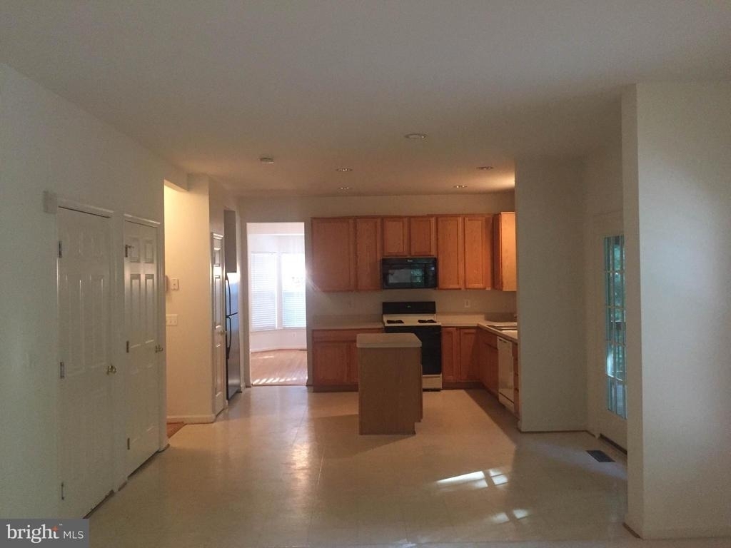 5641 Eppes Island Place - Photo 2