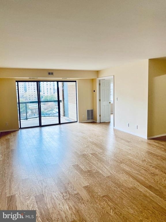 8380 Greensboro Drive - Photo 3