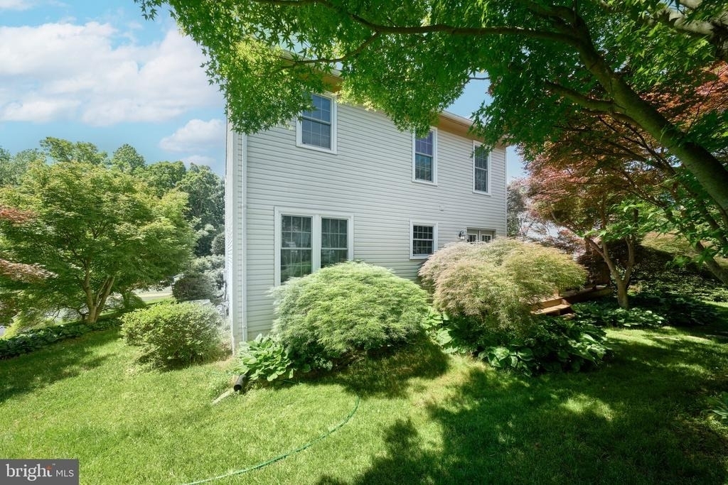8508 Silverdale Road - Photo 51