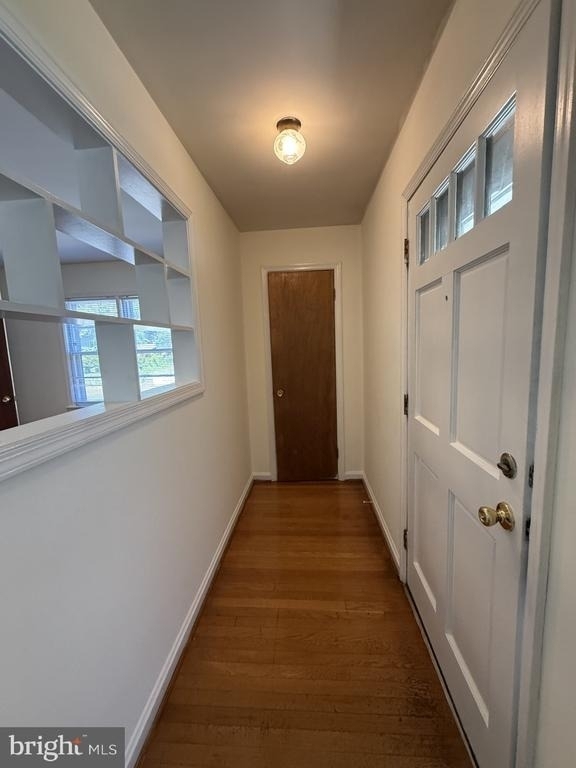 1316 Stafford Avenue - Photo 2