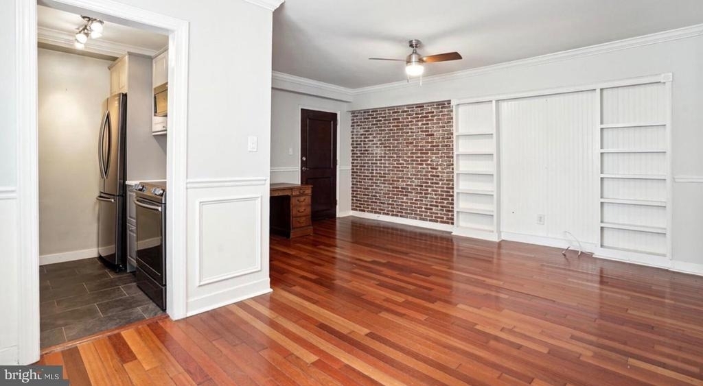 820 S Washington Street - Photo 0