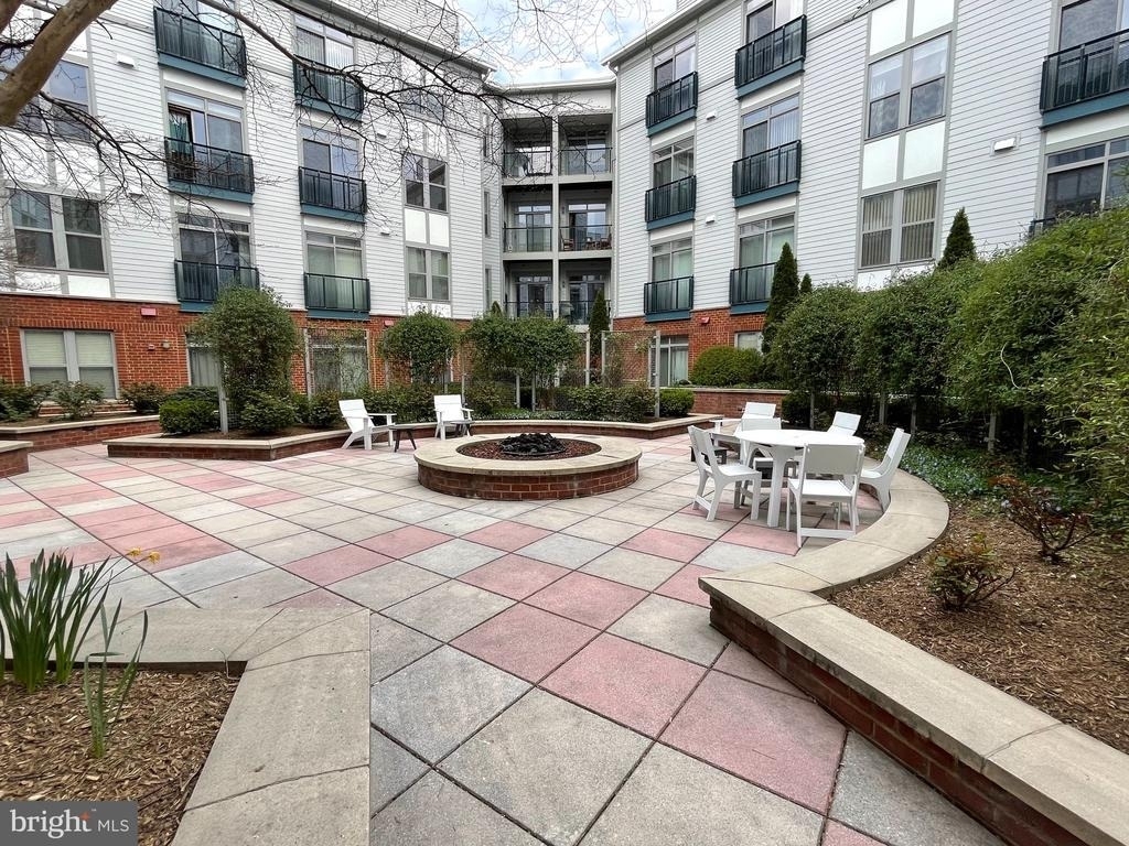 1800 Wilson Blvd - Photo 13
