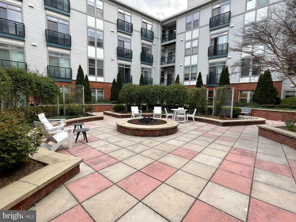 1800 Wilson Blvd - Photo 14