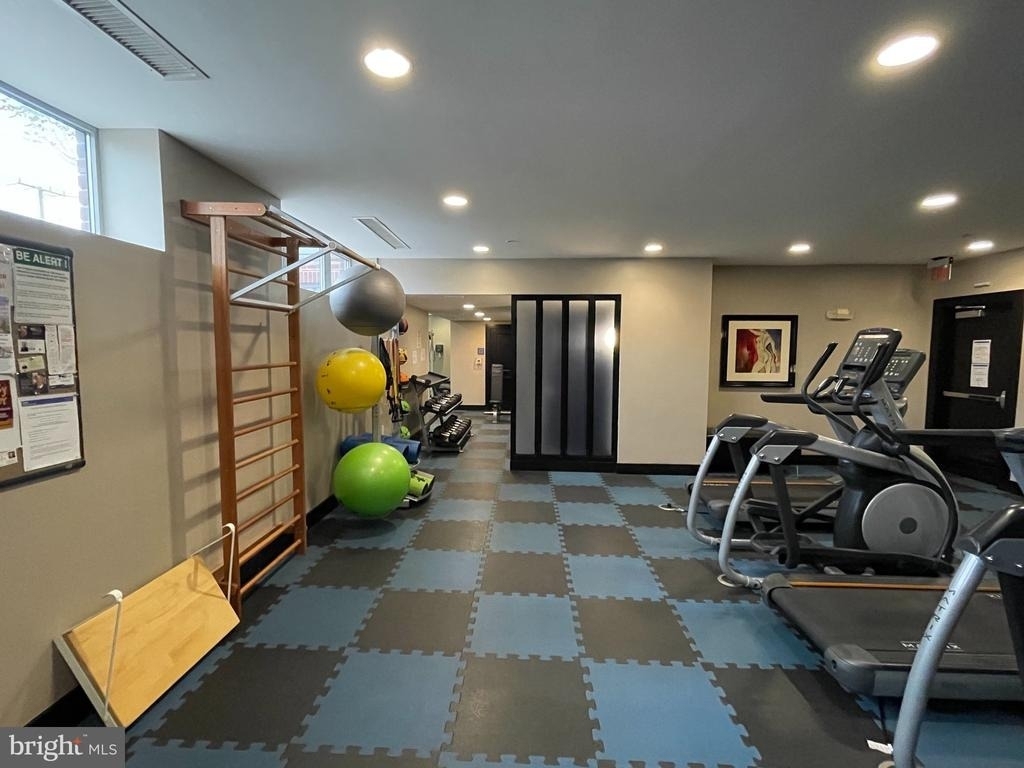 1800 Wilson Blvd - Photo 16
