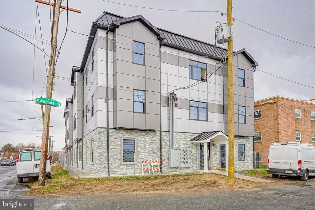 4432 Wingate Street - Photo 0