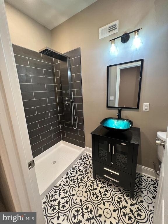 1429 W Diamond Street - Photo 1