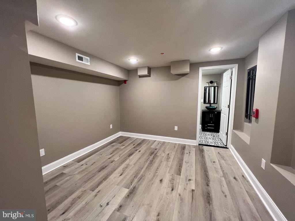 1429 W Diamond Street - Photo 14