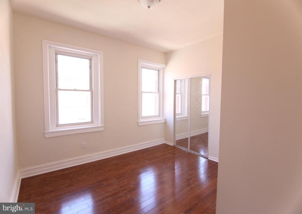 1530 Fontain Street - Photo 8