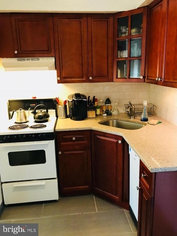 1530 Mount Vernon Street - Photo 3