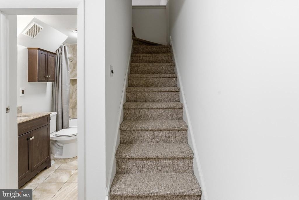 2837 Cambridge Street - Photo 11