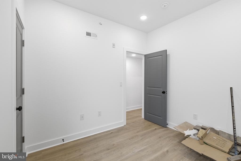 630 W Cumberland Street - Photo 13