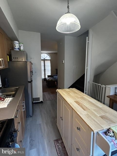2013 Moravian Street - Photo 3