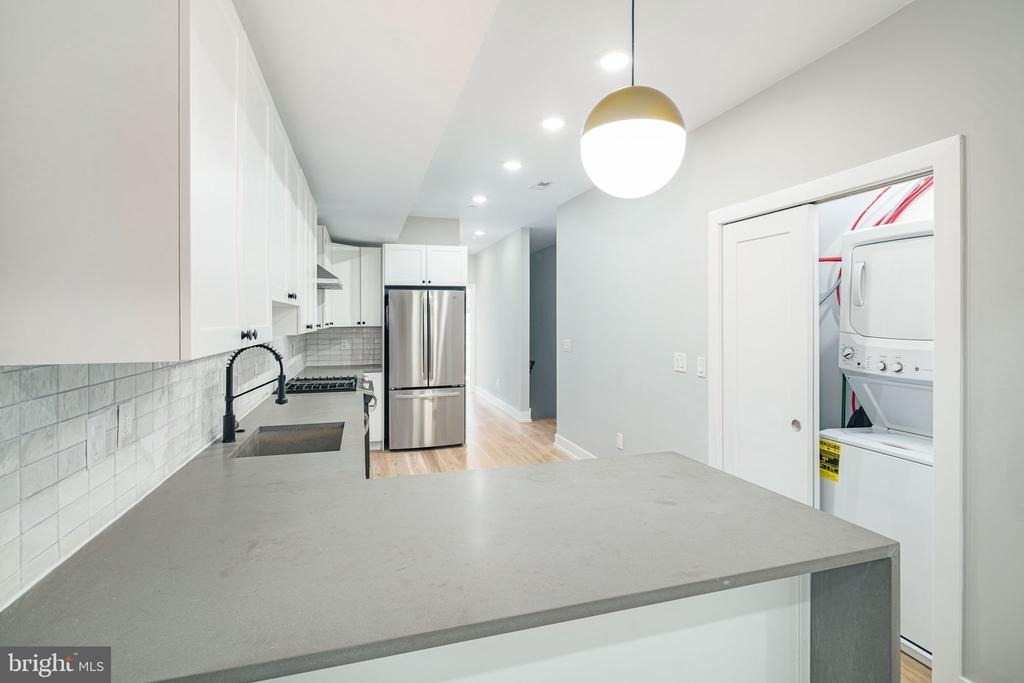 2709 W Jefferson Street - Photo 3