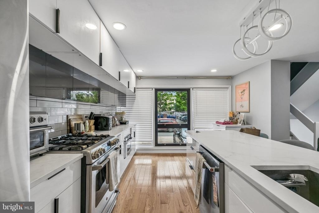 1130 Lombard Street - Photo 7