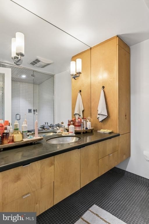 1130 Lombard Street - Photo 18