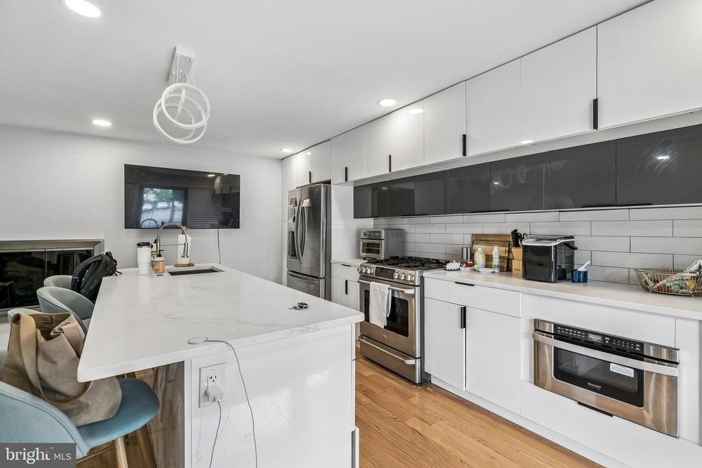 1130 Lombard Street - Photo 10