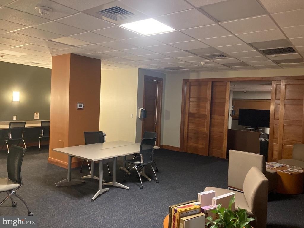 2601 Pennsylvania Avenue - Photo 16
