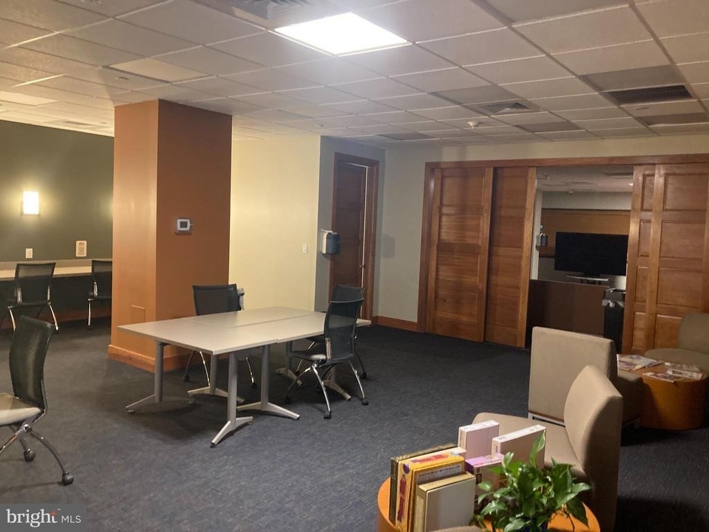 2601 Pennsylvania Avenue - Photo 15