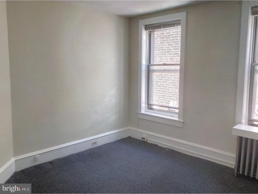 306 Leverington Avenue - Photo 15