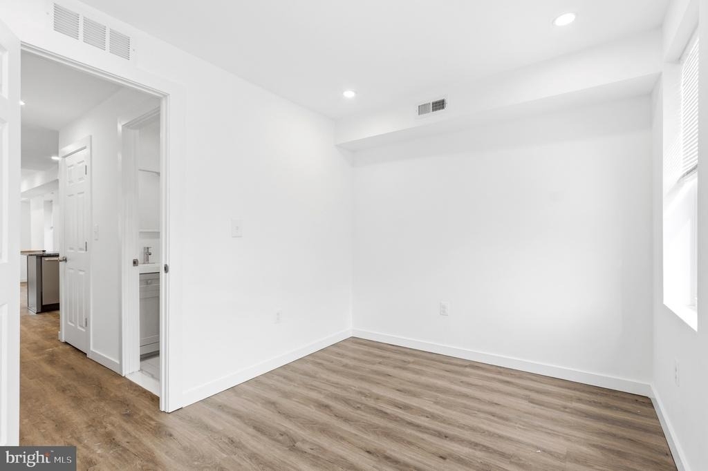 2148 N Franklin Street - Photo 5