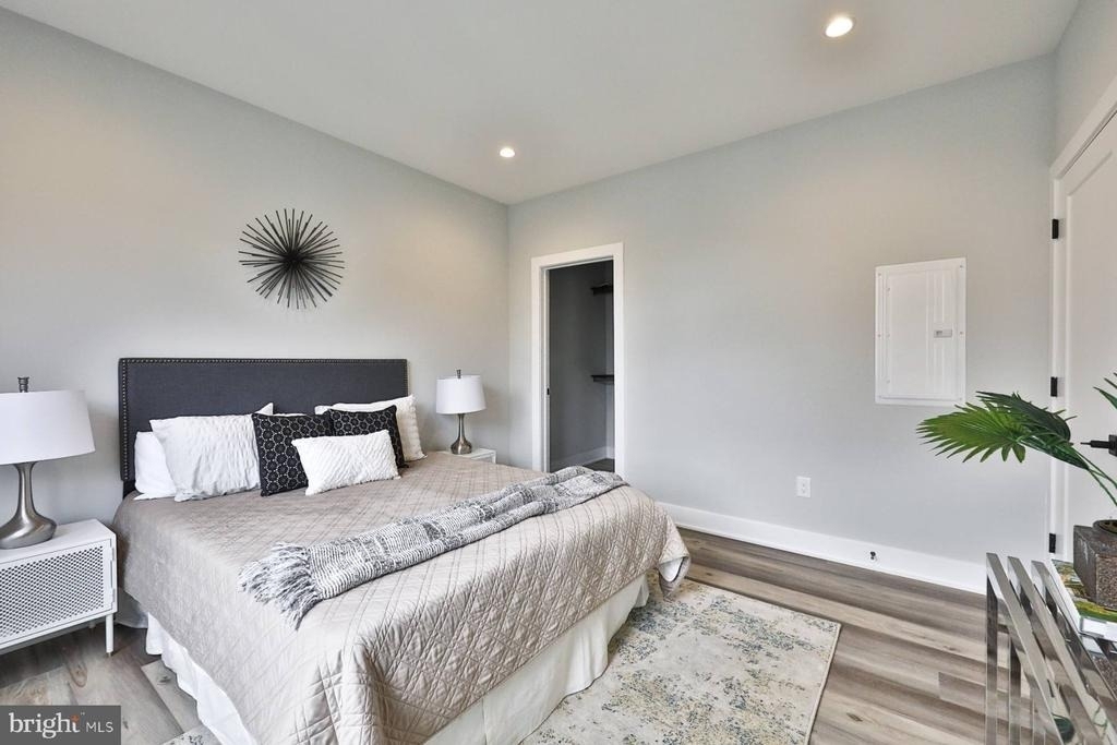 1612 Cambridge Street - Photo 4