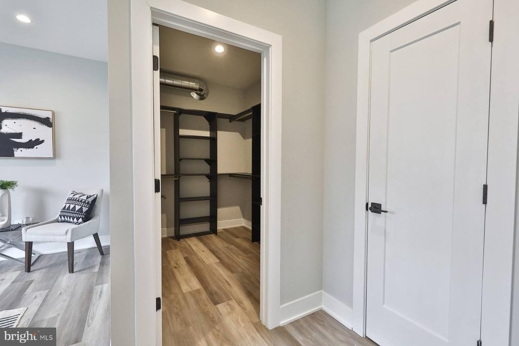 1612 Cambridge Street - Photo 3