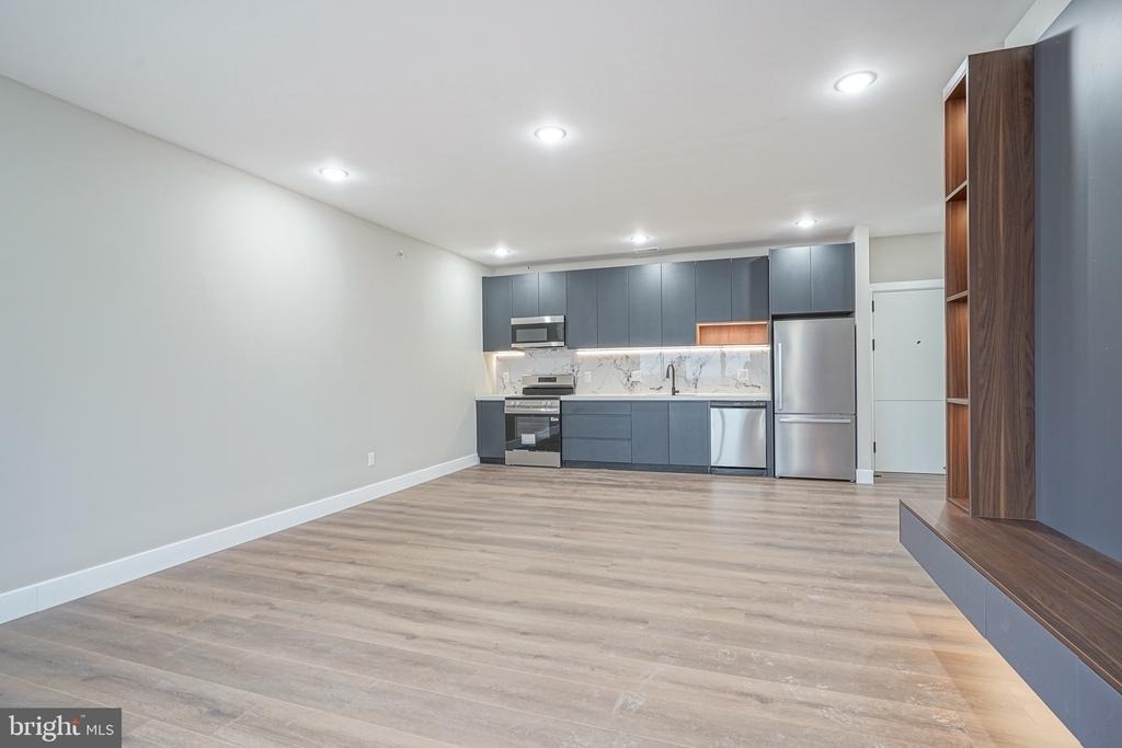 4432 Wingate Street - Photo 7