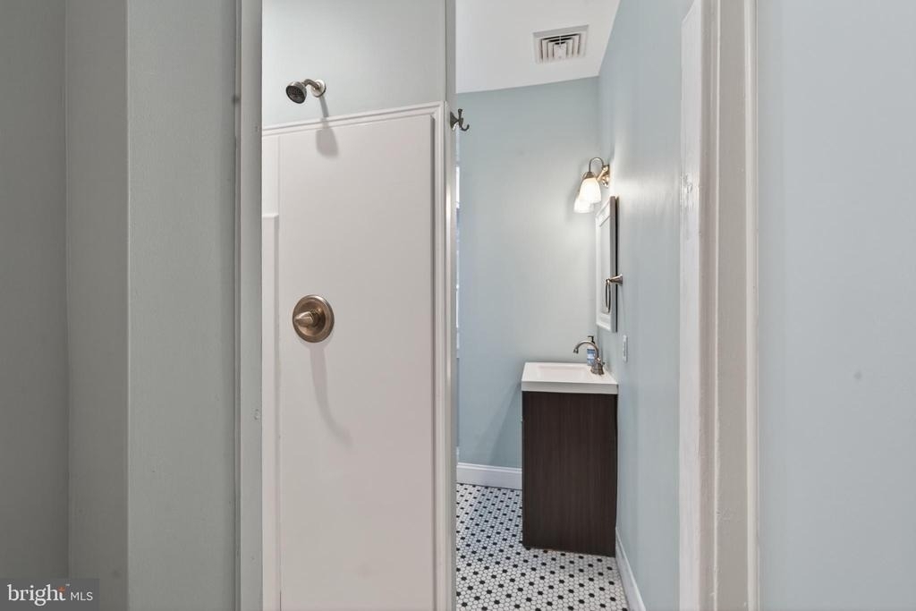 144 Gay Street - Photo 11