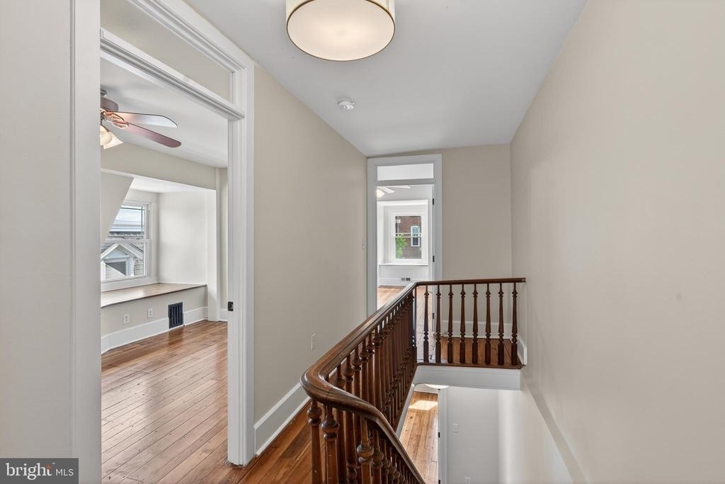 144 Gay Street - Photo 2