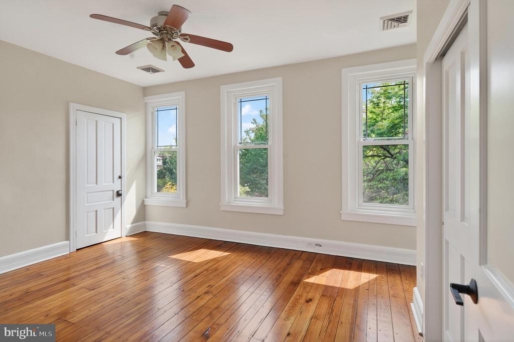144 Gay Street - Photo 18