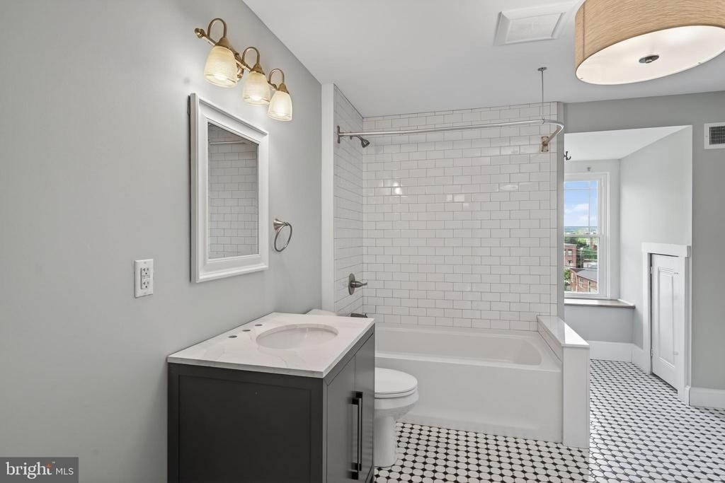 144 Gay Street - Photo 24