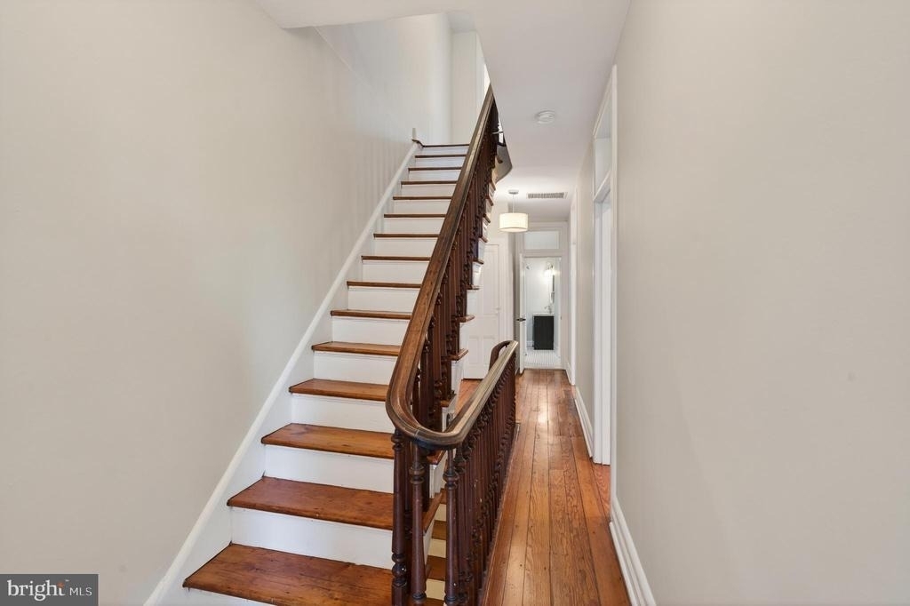 144 Gay Street - Photo 15