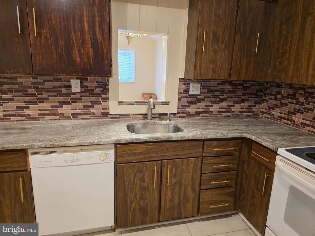 9 Georgetown Road - Photo 3