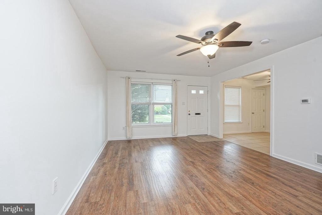 1051 Harbour Drive - Photo 2