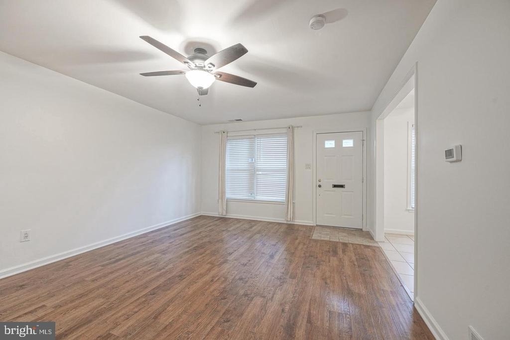 1051 Harbour Drive - Photo 4