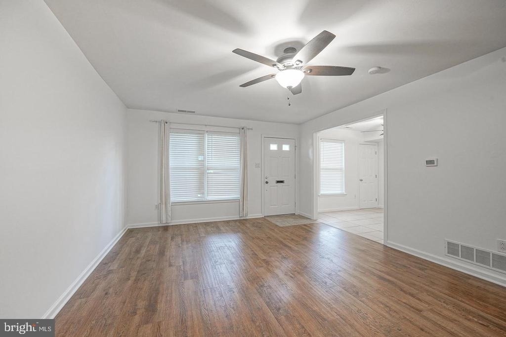 1051 Harbour Drive - Photo 5