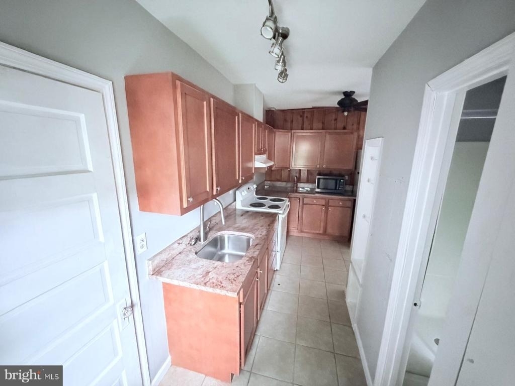7315 Oxon Hill Road - Photo 11