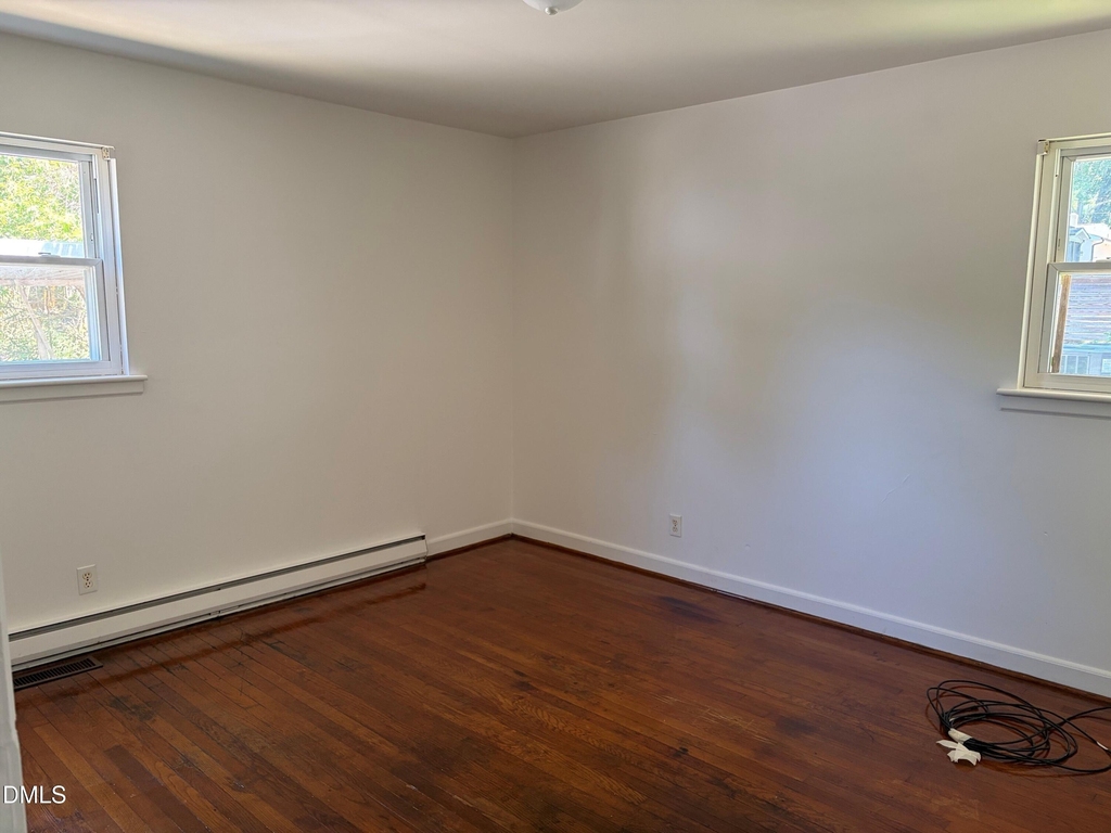 2710 Lawndale Avenue - Photo 5